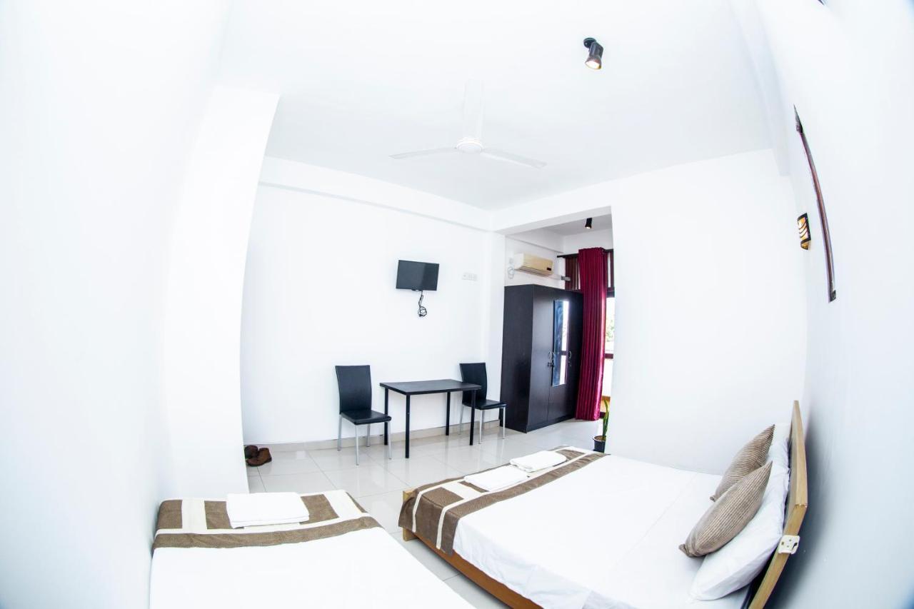 Anthuan Residence Negombo Bagian luar foto