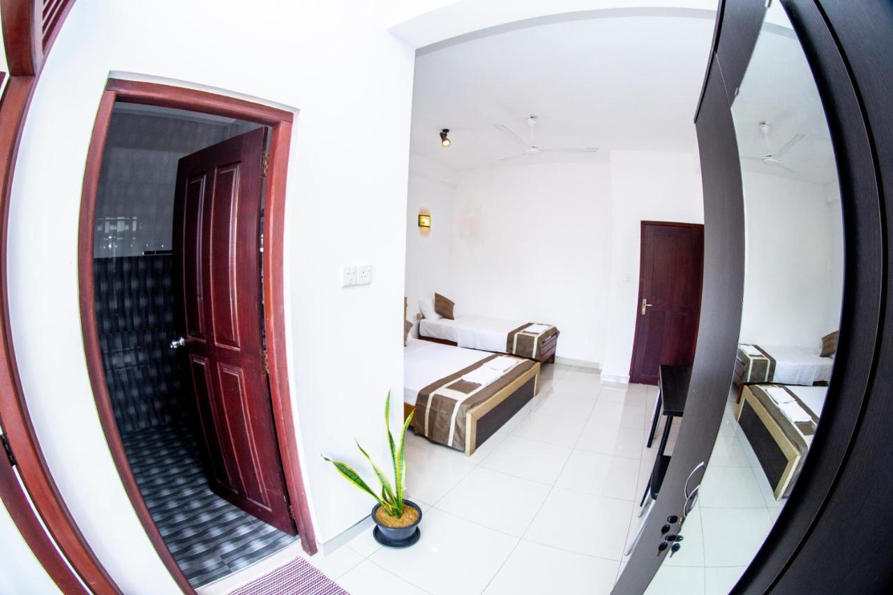 Anthuan Residence Negombo Bagian luar foto